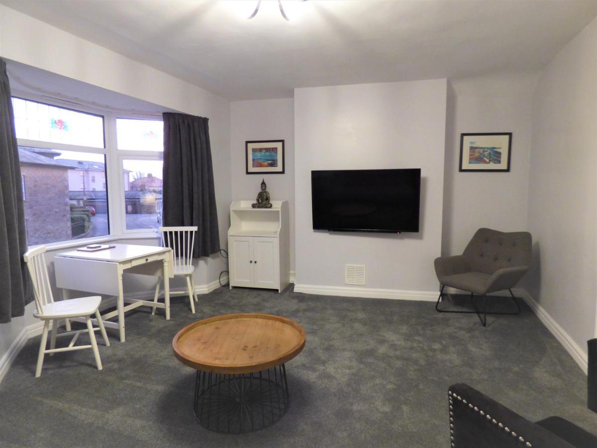 Bare Village Holiday Apartment Morecambe Exterior photo